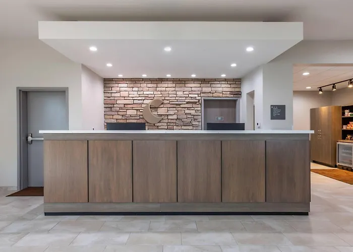 Comfort Suites Scottsdale Talking Stick Entertainment District
