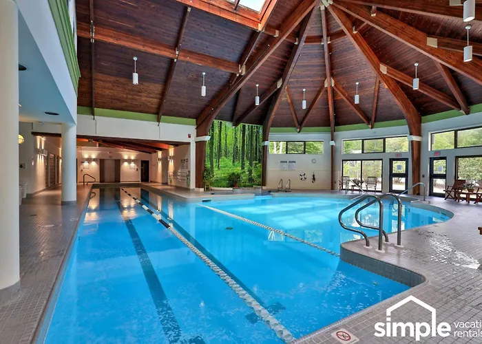 Cedarwood Retreat - 3Br Vermont Condo With Spa, Pool, Fireplace & Private Jacuzzi Killington