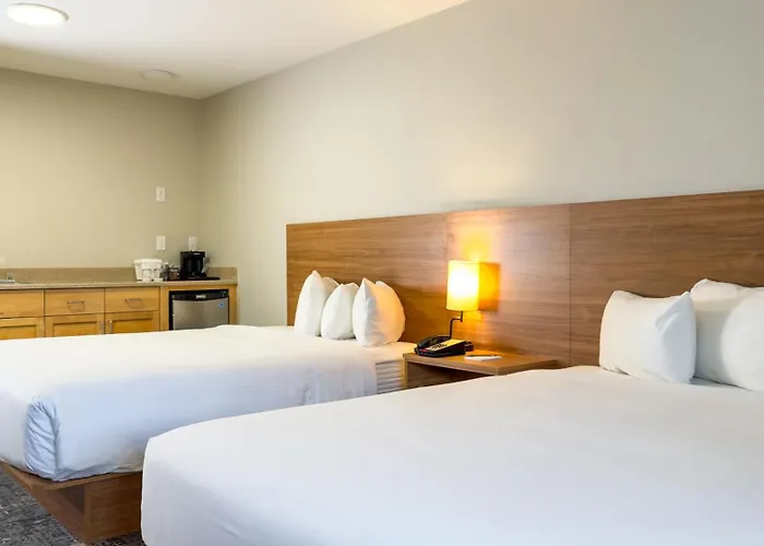 Canmore Inn & Suites