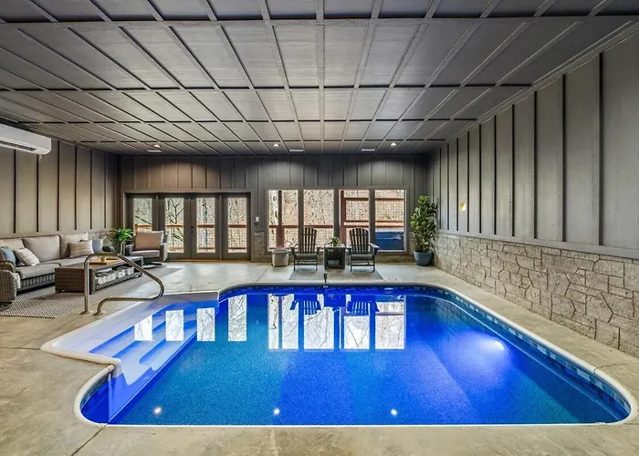 Shangri Lodge And Pool Sevierville