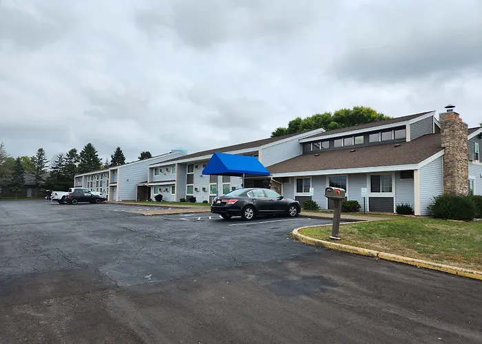 Stillwater Inn & Suites