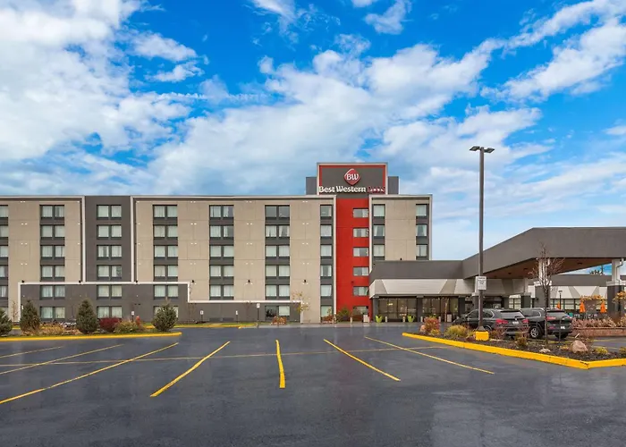 Best Western Plus Toronto North York Hotel & Suites