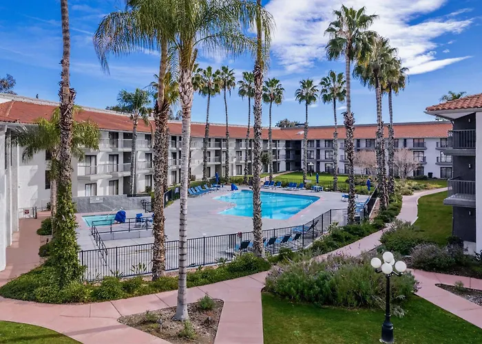 Doubletree By Hilton Bakersfield Hotel