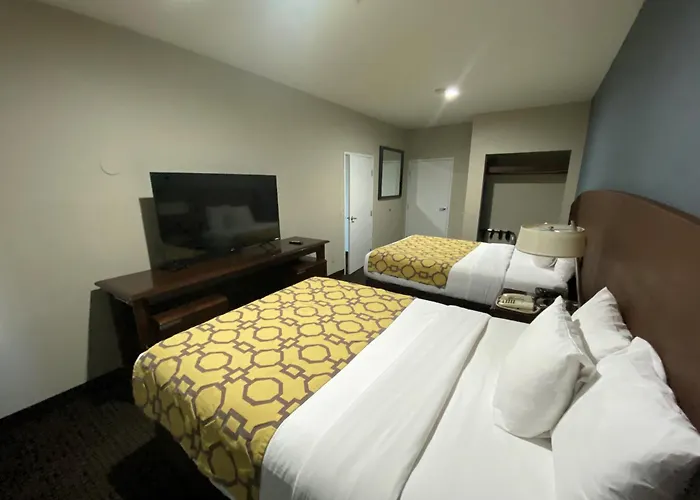 Baymont By Wyndham Colorado Springs Hotel