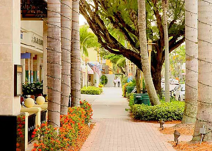 Courtyard By Marriott - Naples Hotel