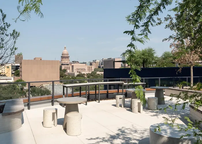 Kasa At The Waller Austin