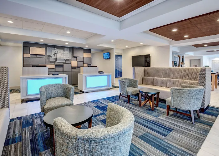 Holiday Inn Express Woodbridge By Ihg Avenel