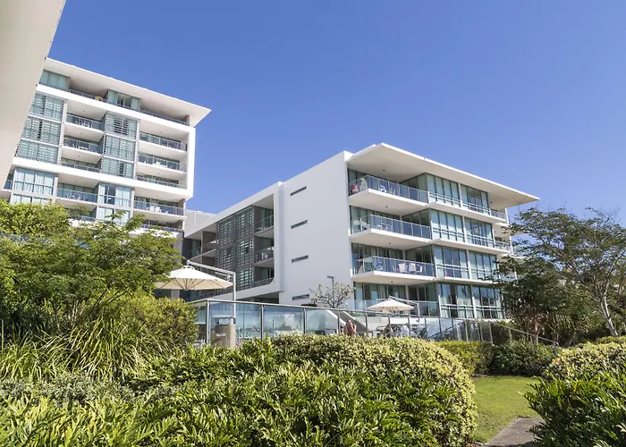 Ultiqa Freshwater Point Resort Broadbeach Gold Coast
