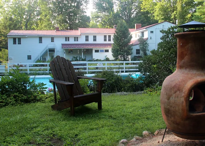The Buttonwood Inn On Mt. Surprise North Conway