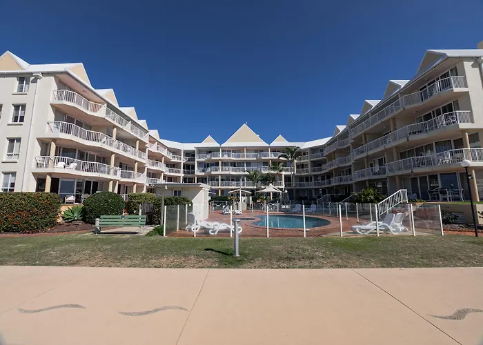 Crystal Beachfront Apartments Gold Coast