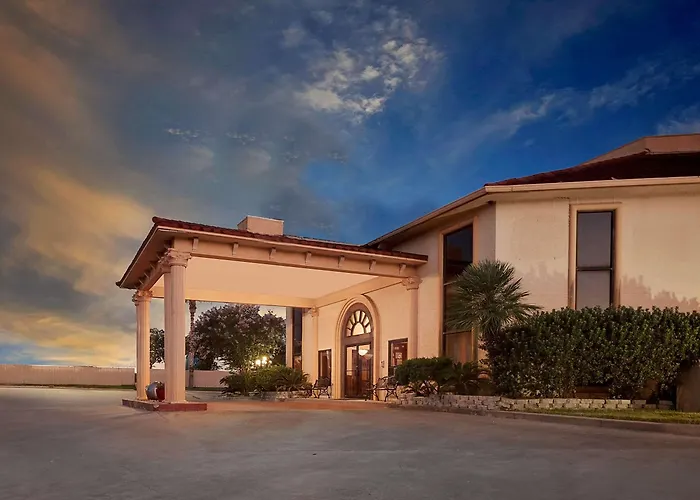 Super 8 By Wyndham Corpus Christi Northwest Motel