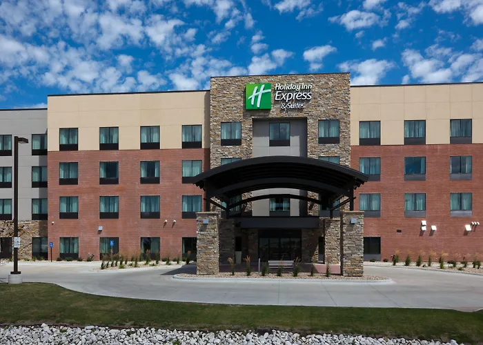 Holiday Inn Express & Suites Fort Dodge By Ihg