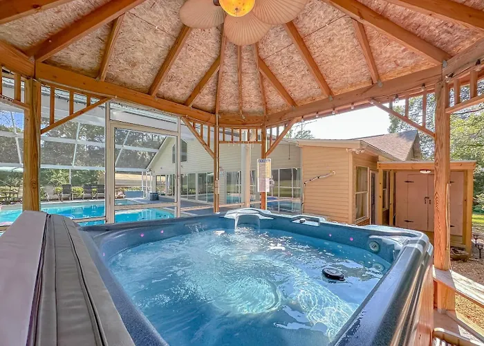 Groups Hot Tub 4B 4B Private Fun Villa Tallahassee