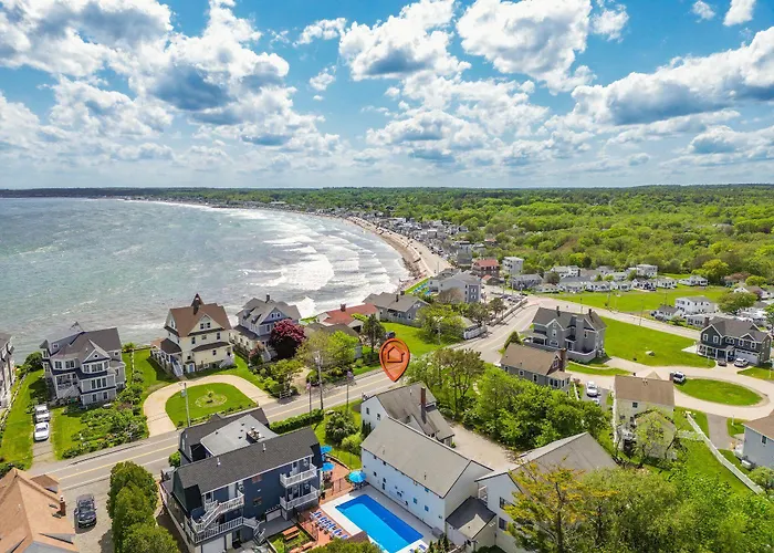 The Lighthouse Inn & Suites York