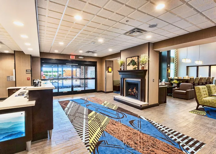 Hampton Inn & Suites Duluth North Mn