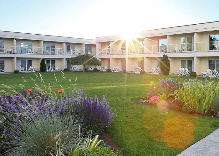 Best Western Plus Kelowna Hotel & Suites