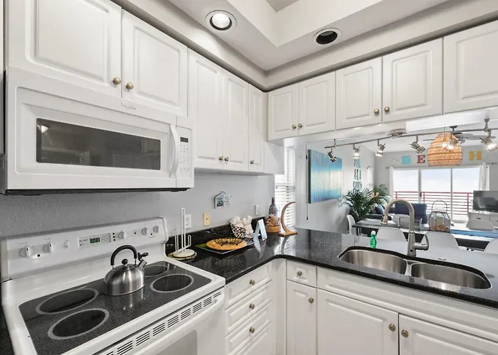 3Br Luxury 1400 Sq Ft - Oceanfront - Crimson #301 Apartment St. Pete Beach