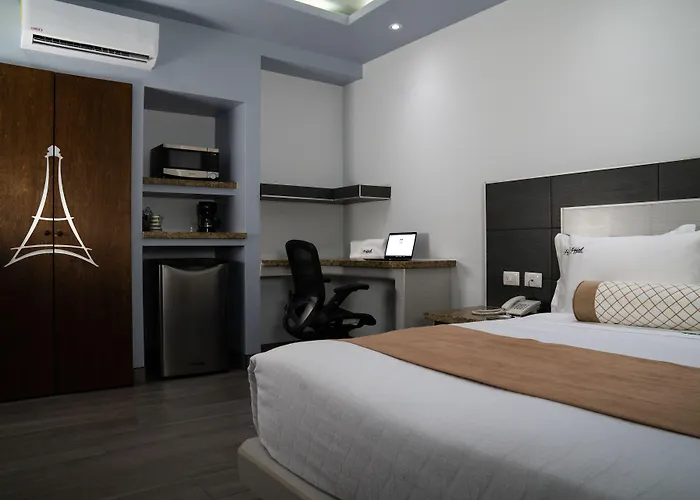 Hotel Eiffel Ensenada