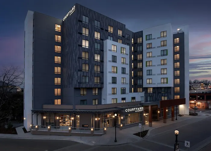 Courtyard By Marriott Nanaimo Hotel