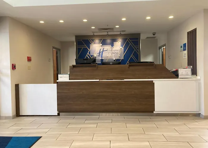 Holiday Inn Express And Suites Winchester By Ihg