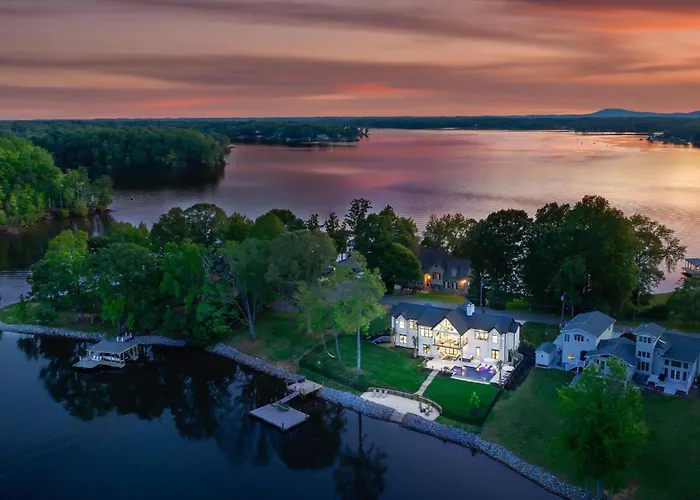 Hogan Crest Villa Mooresville