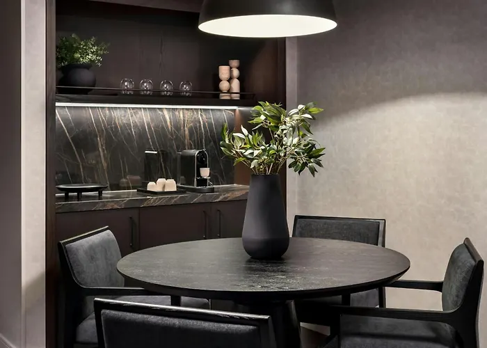 The Westin Harbour Castle, Toronto Hotel