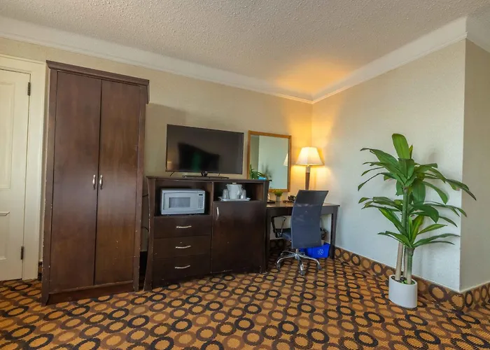 Prince Arthur Waterfront Hotel & Suites Thunder Bay