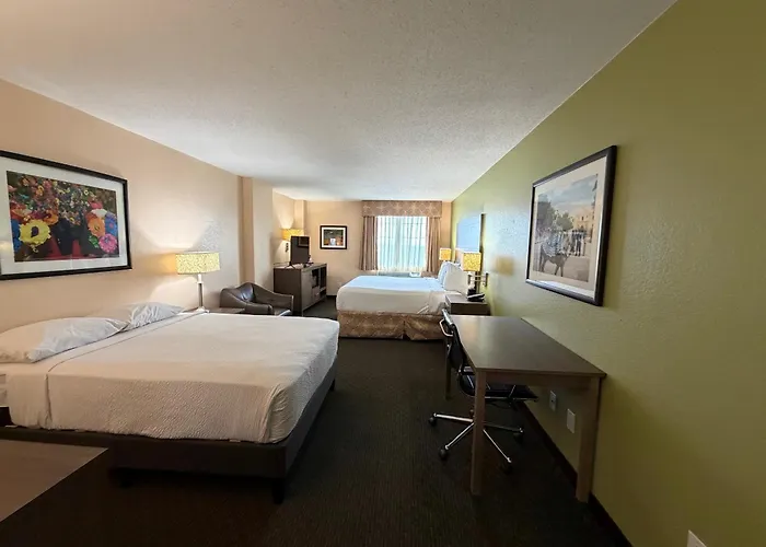 La Quinta By Wyndham San Antonio Medical Ctr. Nw Hotel