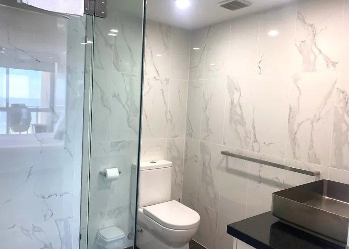 Hi Surf Beachfront Resort Apartments Official Site Gold Coast