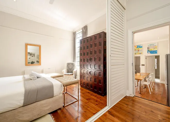 Camps Bay Village - Stone Cottages Cape Town