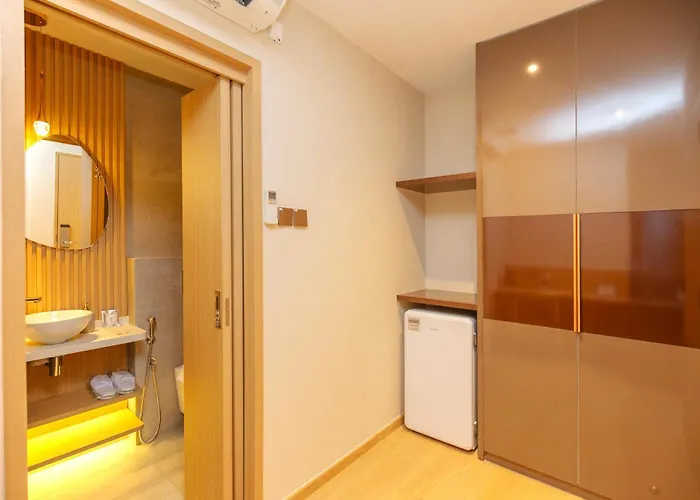 Coliwoo Orchard - Coliving Hotel Singapore