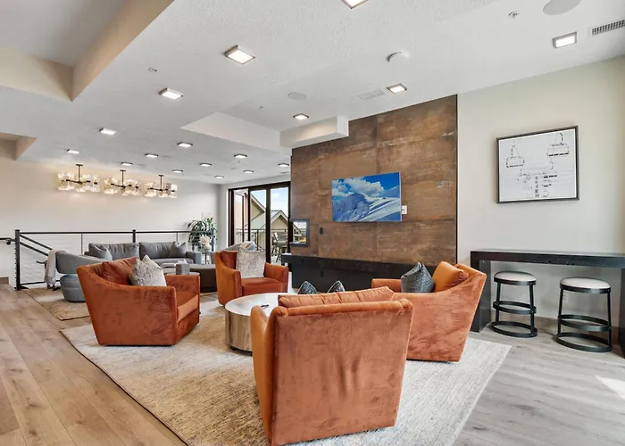 Kings Crown 103 Villa Park City