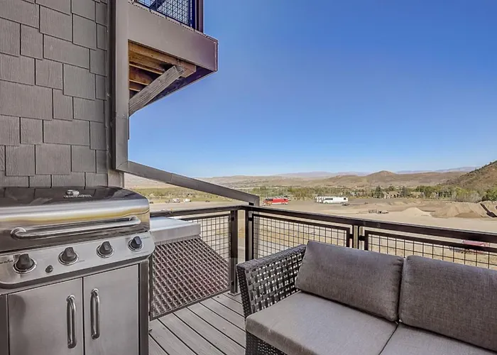 Hot Tub Walk To Park City Mtn Ski Lift Blackstone At The Canyons By Avantstay