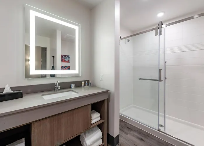 Comfort Suites Colorado Springs East - Medical Center Area