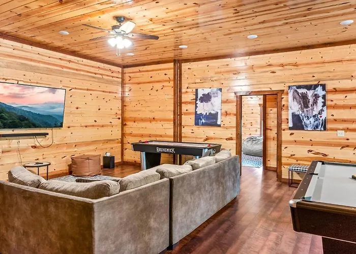 Smokey'S Paradise By Avantstay Sleeps 22 Pool Sevierville