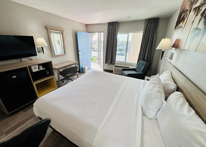 Days Inn By Wyndham Anaheim Near The Park