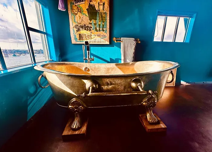 Faralda Crane Hotel Amsterdam