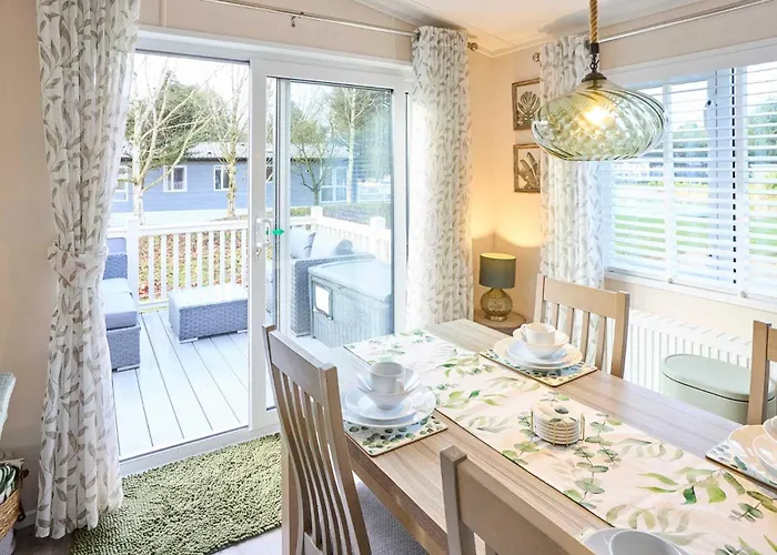 The Yorkshire Burrow Lodge With Hot Tub