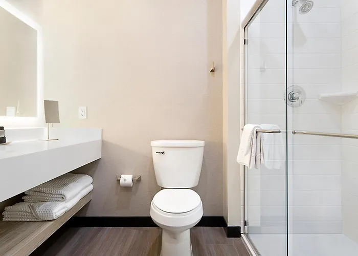 Clubhouse Hotel & Suites Rapid City