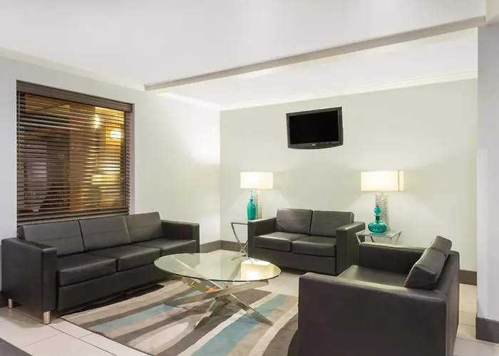 Baymont By Wyndham Flagstaff Hotel