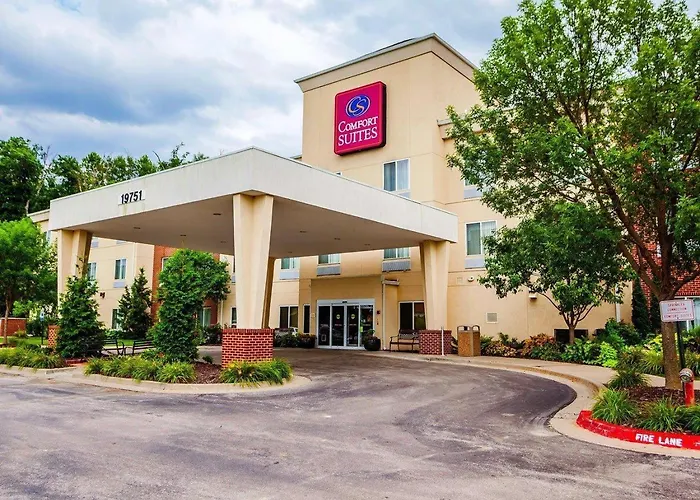 Comfort Suites Independence - Kansas City