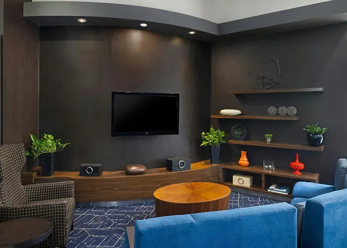 Courtyard By Marriott Sacramento Cal Expo Hotel