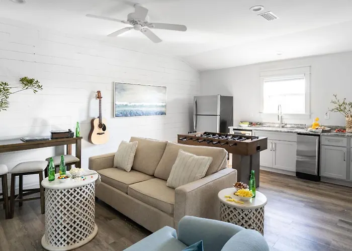 Lyle By Avantstay Chic Beach House W Pool Hot Tub Walking Distance To Ocean Destin