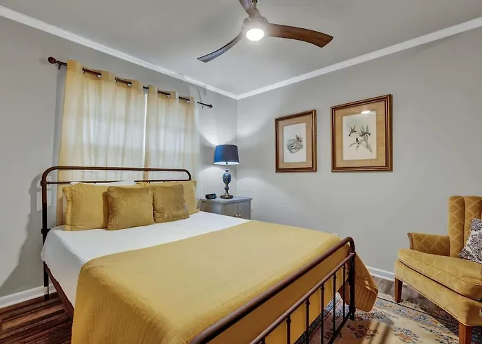 Fredericksburg Speakeasy Villa