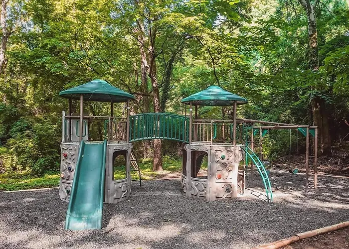 Pops Cabin Lookout Mountain Luxury Tiny Home Chattanooga