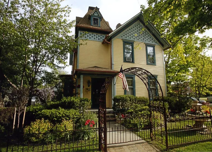 T C Smith Historic Inn Bed And Breakfast Lake Geneva