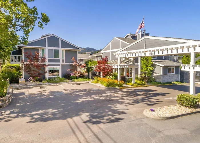 Upvalley Inn & Hot Springs, An Ascend Collection Hotel Calistoga