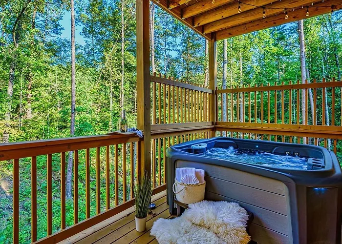 The Honeycomb Hideaway Villa Sevierville