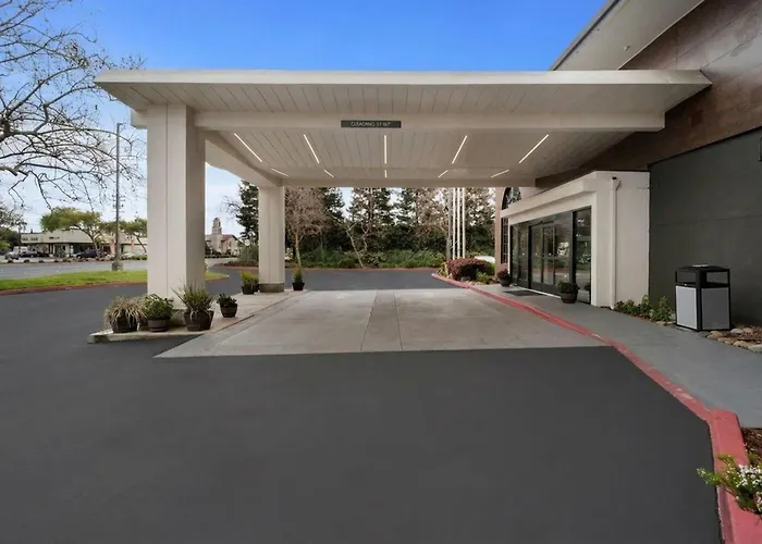 La Quinta By Wyndham Oakland - Hayward Hotel