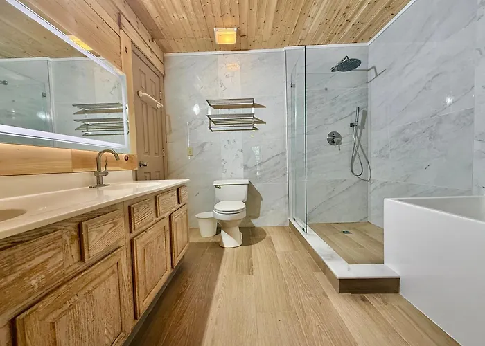 Lazy Bear Cabin Sevierville